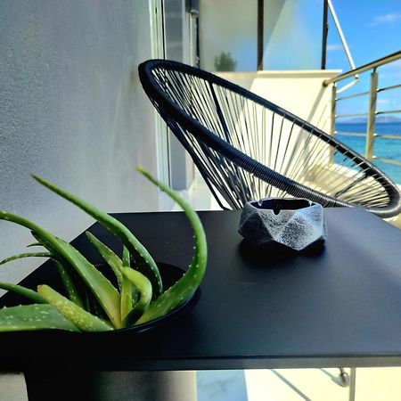 Black & White Seaside House Kalamia Corinth Exterior foto